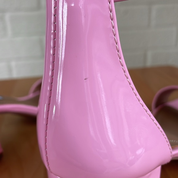 Steve Madden Irenee Pink Ankle Strap Block Heels Size 5.5 - Picture 16 of 17